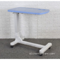 Meja overbed hidrolik yang dapat disesuaikan dengan roda